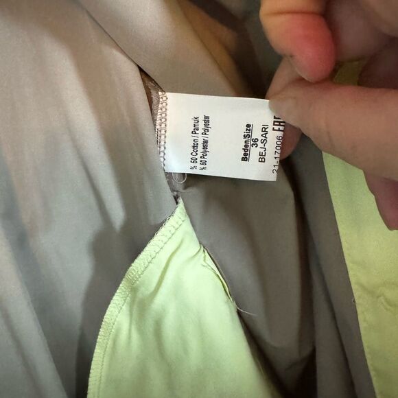 Womens trench coat with contrast color detail - Picture 6 of 11
